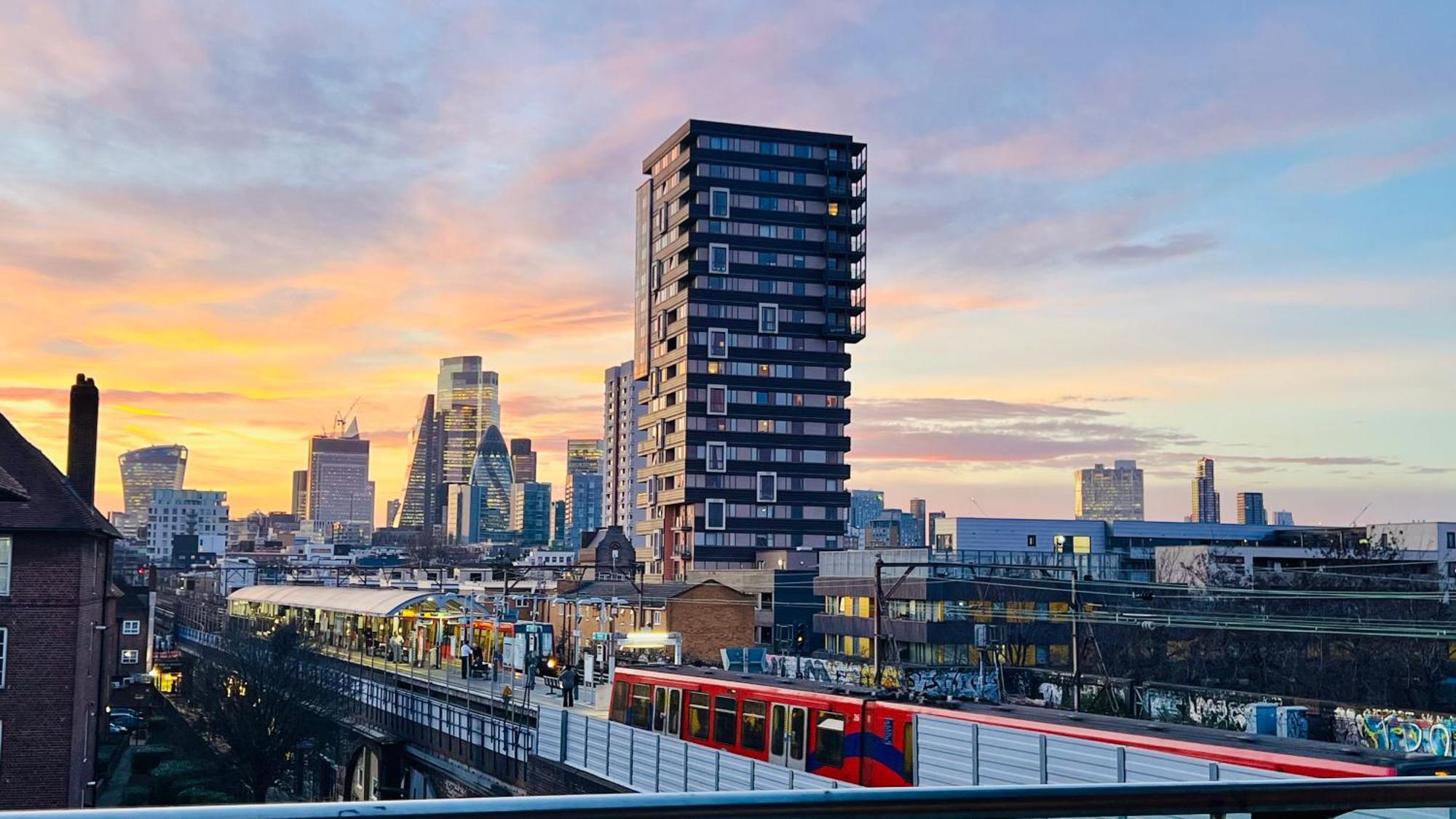City View Sunset Luxurious Apartment In London Zone-1 Including One Family Twin Room With Its Own Stunning Private Terrace ภายนอก รูปภาพ